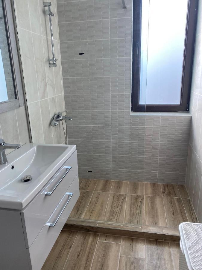 Râmnicu VâlceaApartament Lucian公寓 外观 照片