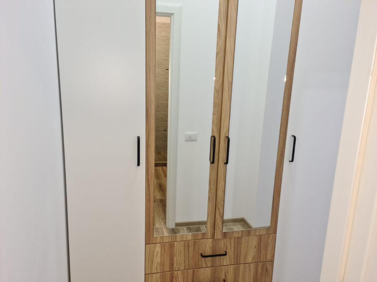Râmnicu VâlceaApartament Lucian公寓 外观 照片