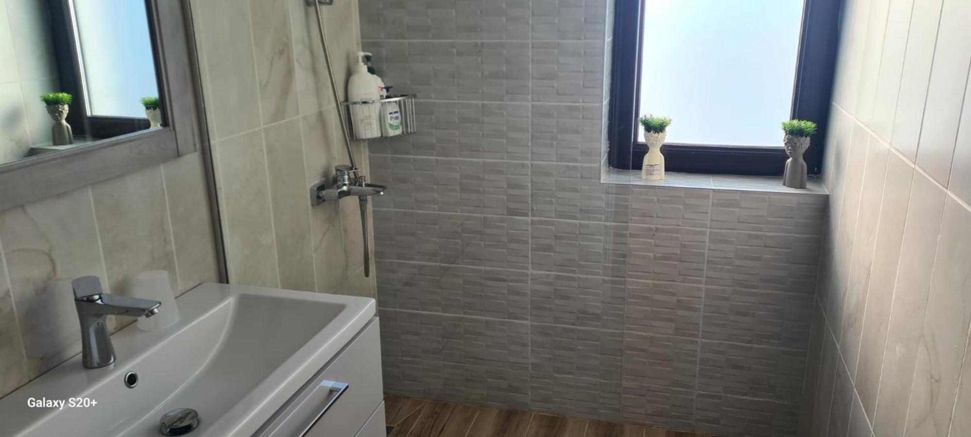 Râmnicu VâlceaApartament Lucian公寓 外观 照片